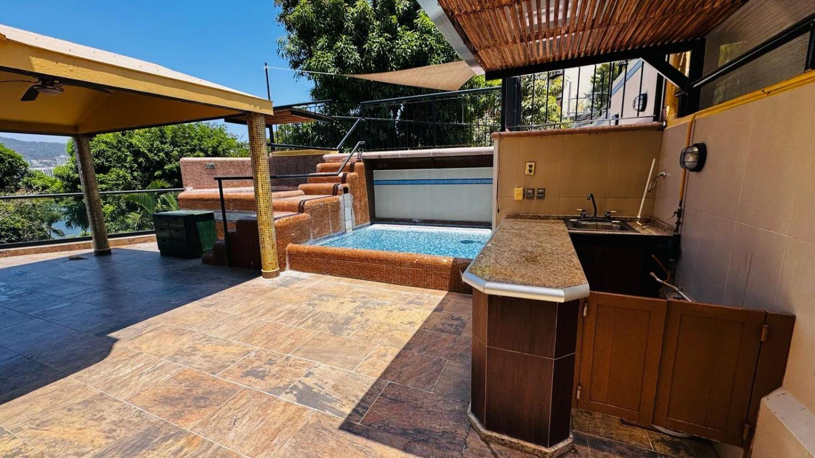 Casa Jade